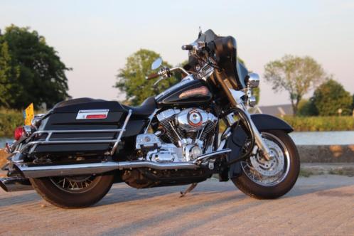 Harley-Davidson Electra Glide FLHTC (Street Glide look)