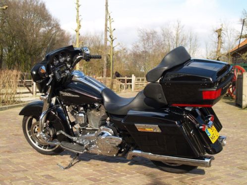 Harley Davidson FLHX Street Glide 2011 amp Opening 12 April 