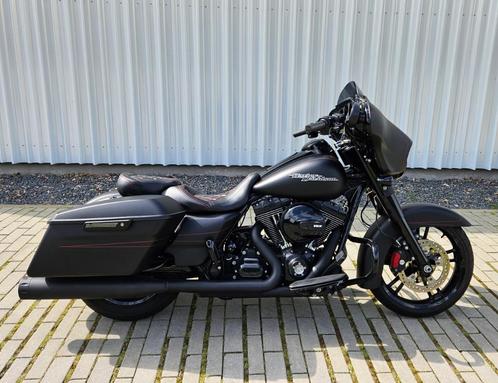 HARLEY-DAVIDSON FLHXS Streetglide Special BLACK EDITION