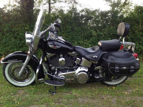 Harley Davidson FLSTC Heritage Softail Classic VIVID BLACK 