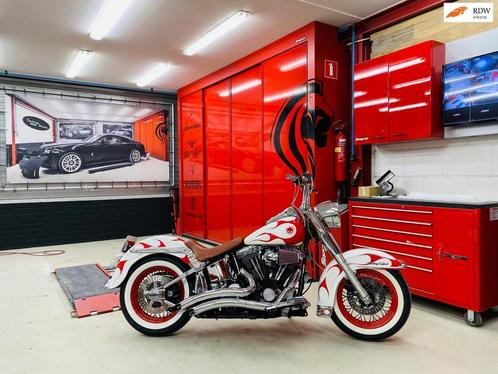 Harley Davidson FLSTC Heritage Softtail Classic custom bike