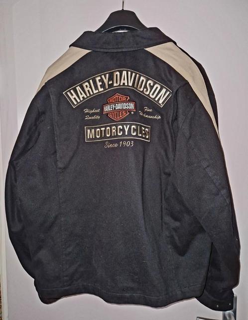 Harley Davidson jas maat L in het echt vele malen mooier.
