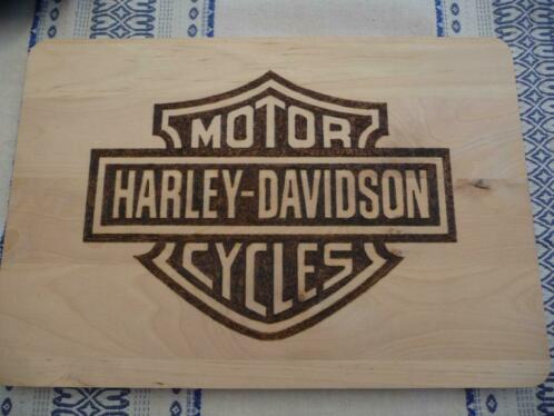 Harley Davidson logo hout Afm. 35 x 24 cm.