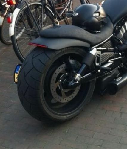 Harley-Davidson Night Rod Special custom zadel  rear fende