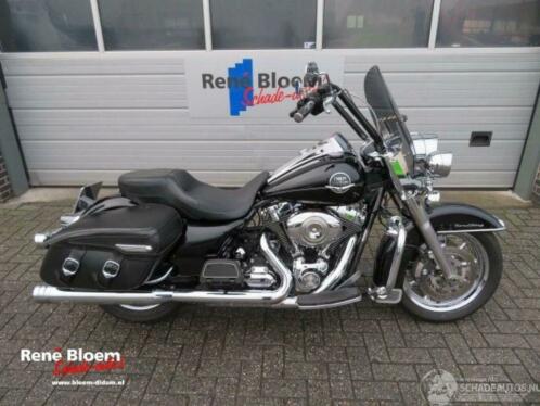 Harley-Davidson Road King FLHRC Classic (bj 2009)