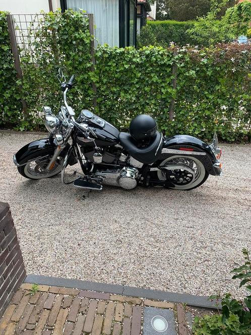 Harley Davidson Softail Deluxe zwart
