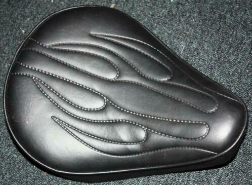 Harley Davidson Solo zadel Old Skool Flame (Zwart)