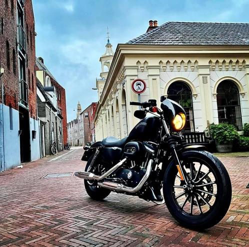 Harley Davidson sportster met Jekill and Hyde uitlaatsysteem