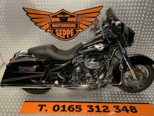 HARLEY-DAVIDSON STREET GLIDE CVO FLHXSE (bj 2007)