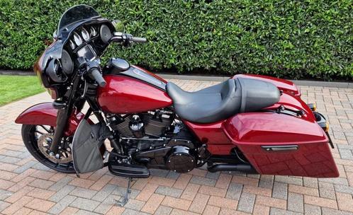 Harley Davidson Street Glide Special.