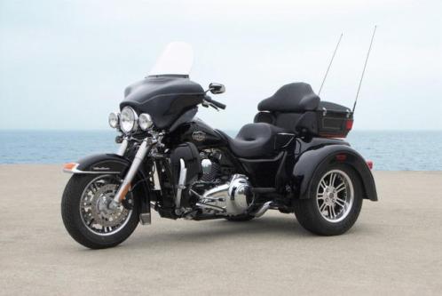 Harley Davidson Triglide Zwart