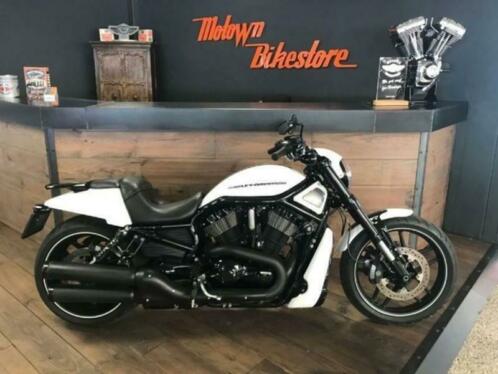 Harley-Davidson VRSCDX Night Rod Special BlackampWhite Edition