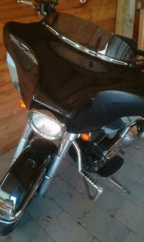 Harley Davidson windshield 4 inch,trim,tas,wind,heatshields