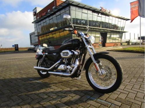 Harley-Davidson XL 1200 CUSTOM SPORTSTER (bj 2004)