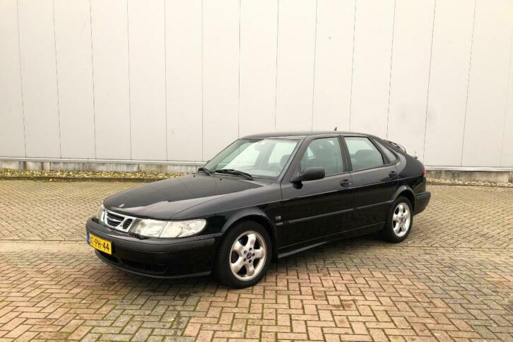 Heerlijke Saab 9-3 2.0 I AUT 1999 Zwart