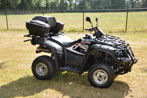 HELE GROTE QUAD MET KENTEKEN