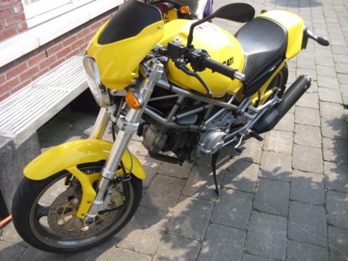 Hele mooie gele naked bike Ducati Monster 600