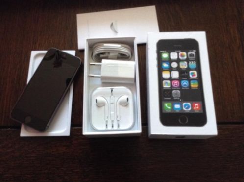 Hele mooie iPhone 5S 16GB compleet in doos met bon.