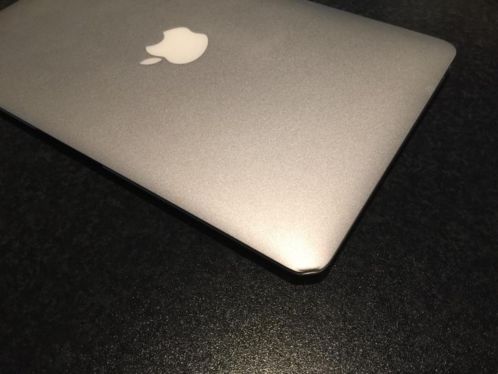 Hele mooie MacBook air 11-inch met extra039s 