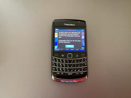 Hele nette zwarte Blackberry Bold1256 met originele toebeh.