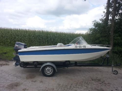 Hellwig Triton 450 met Yamaha 40 pk kortstaart