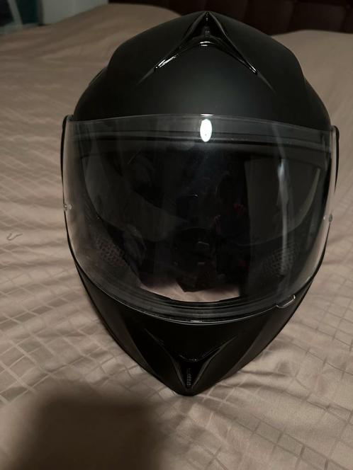 Helm matzwart maat XL en L