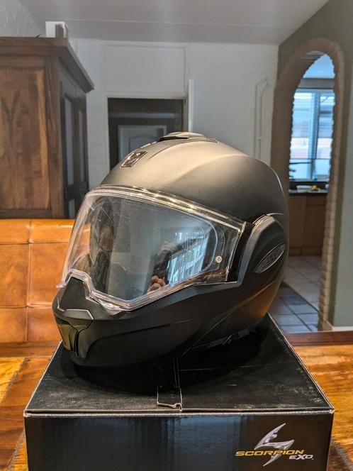 Helm Scorpion exo-tech solid