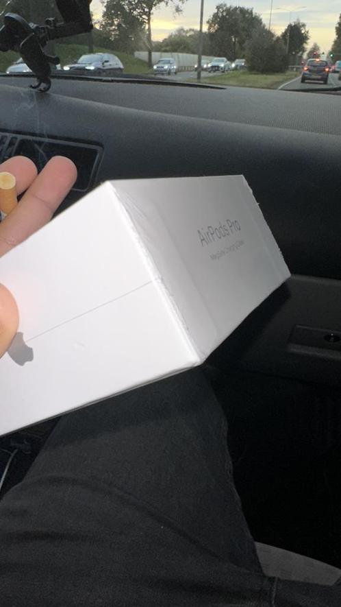 Hier bij verkoop ik nieuw airpods pro nieuwe niet 2e hands