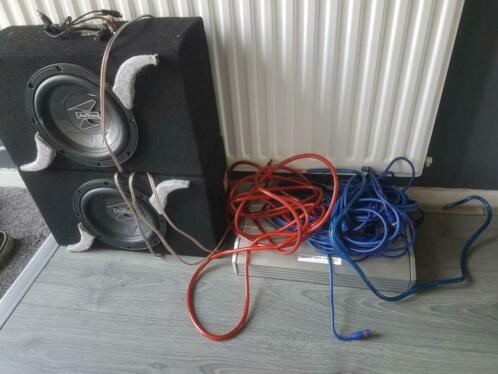 Hifonics ZXI 6002 versterker 600 watt rms  2 subwoofers