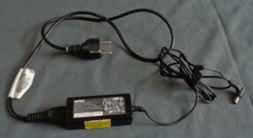 HIPRO HP-A0301R3 19V 1.58A 30W AC Adapter Laptop Notebook Ad