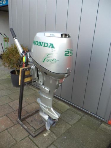 HONDA 25 pk LANGSTAART EL START,NETTE MOTOR