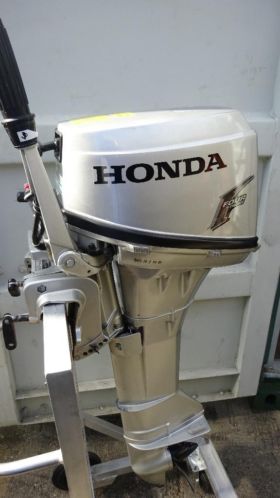 Honda 6 pk 4 takt 2005 lang  