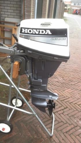 Honda 9,9 pk 4 takt kortstaart,goede motor...