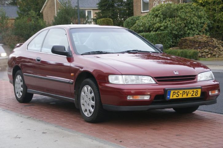 Honda Accord 2.0 I LS Coupe 1996 Rood 136pk