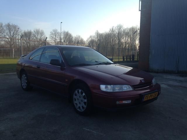 Honda Accord 2.0i LS