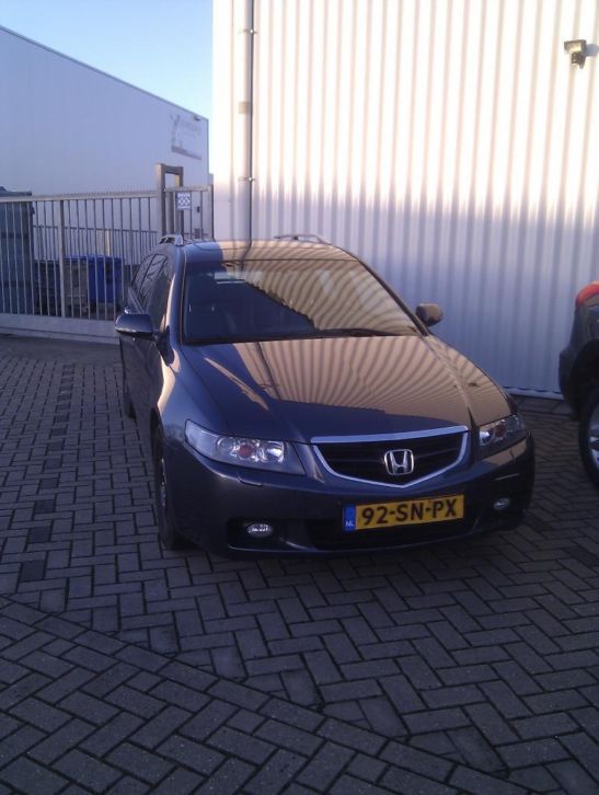 Honda Accord 2.4 I Tourer Executive AUT 2003 Grijs