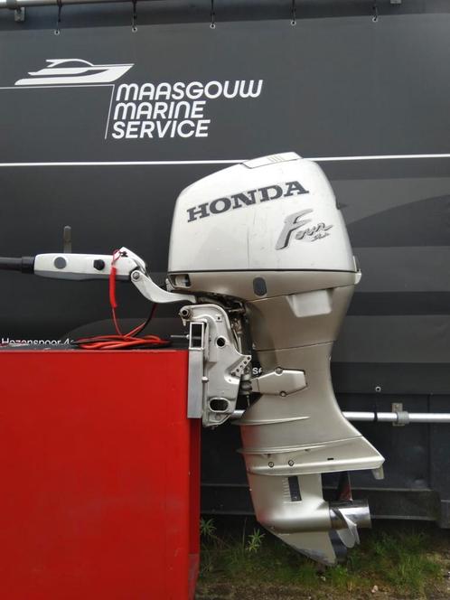 Honda BF 40 buitenboordmotor met Tiller of Afstandsbediening