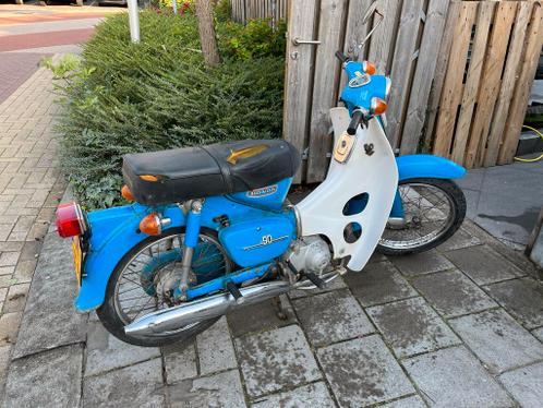 Honda c90 type met 6 v bouwjaar 1981