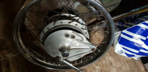 Honda cb 750 four, complete velg met toebehoren