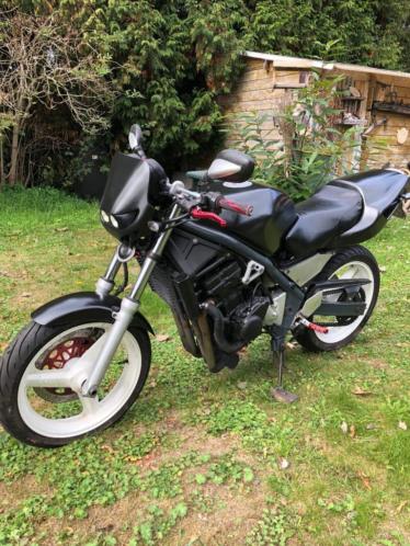 Honda CB1 geen sloop maar loop CB 400 Loopt perfect 499 EURO