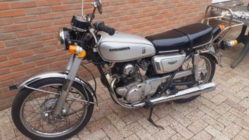 Honda CB125  Oldtimer MotorHonda CM250 1982