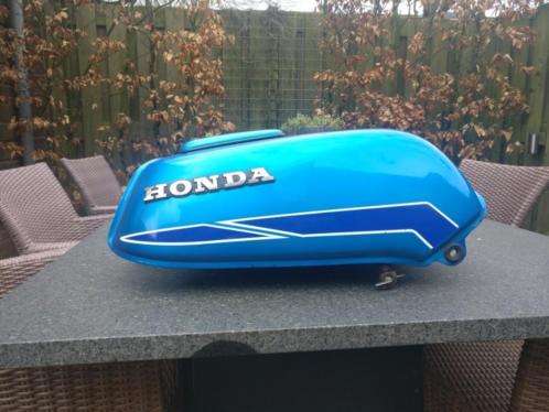 Honda CB125 tank