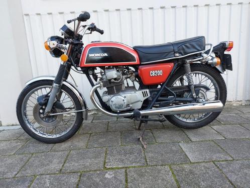 Honda CB200 uit 1975 met NL kenteken en opstartprobleem