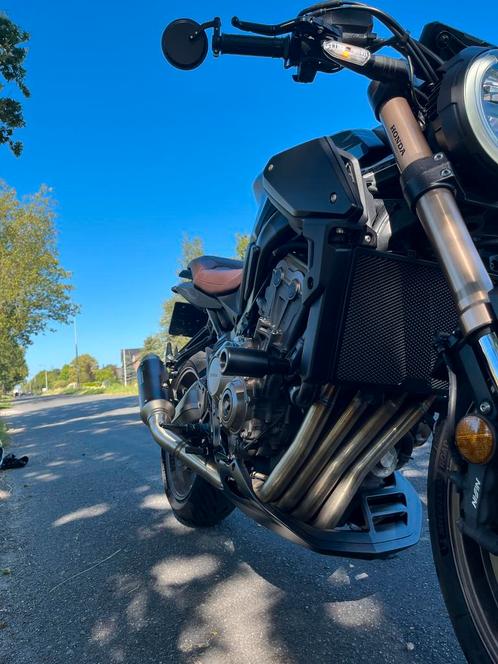 Honda CB650R in uitstekende staat en bomvol