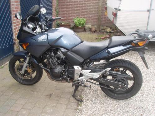 Honda CBF 600 ABS lichte schade en VFR800 schade 1000 euro