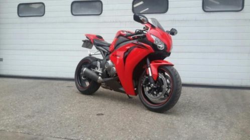 Honda CBR 1000 RR fireblade akrapovic uitlaat inruil bespr.