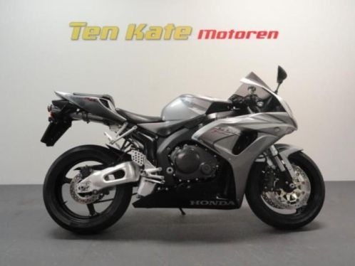 HONDA CBR 1000 RR FIREBLADE (bj 2006)