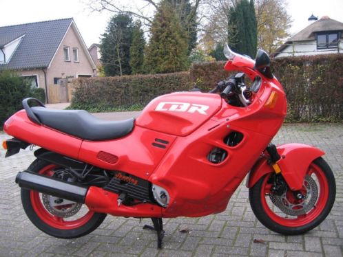 Honda CBR 1000F