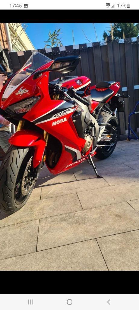 Honda CBR 1000RA fireblade sc77