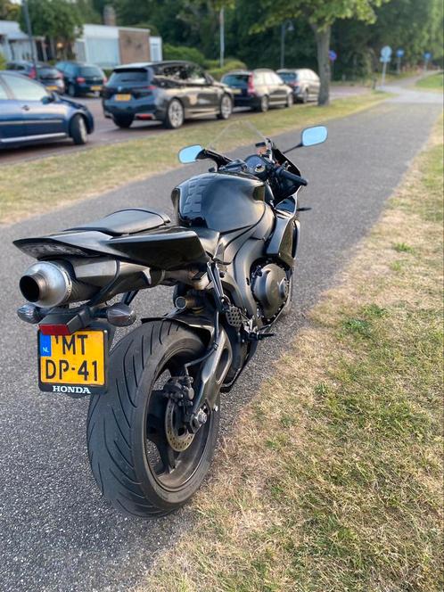 Honda cbr 1000RR full blackCarbon Parts 2008